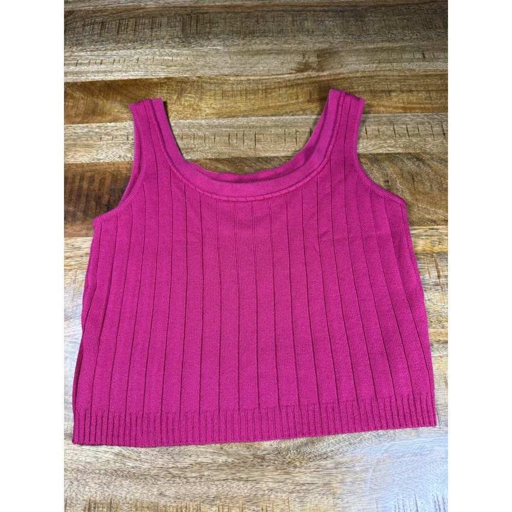St John Sport Santana Knit Tank Top Medium Pink Ribbed Sleeveless Shell Made USA